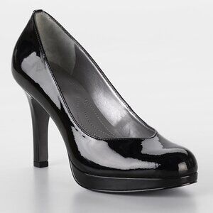 Tahari Black Patent Leather Lonnie Almond Toe Platform Pump Heel Size 7